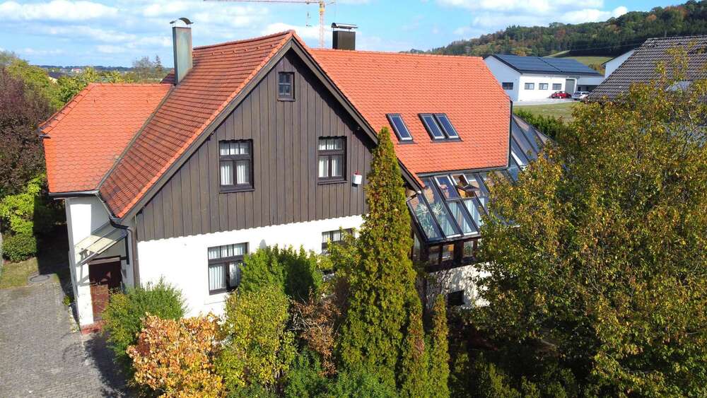 Einfamilienhaus Aalen Attenhofen - 7 Zimmer, 200 m&sup2;, 599.000&euro; | Angebot:27570655