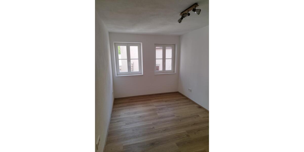 Etagenwohnung Nördlingen - 2.5 Zimmer, 85 m&sup2;, 1.050&euro; | Angebot:26022256