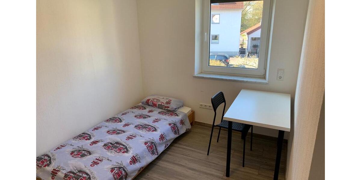 Reihenhaus Schwäbisch Gmünd - 8 Zimmer, 140 m&sup2;, 1.500&euro; | Angebot:27643046