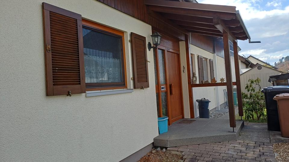 Einfamilienhaus Steinheim am Albuch - 9 Zimmer, 233 m&sup2;, 410.000&euro; | Angebot:26001193