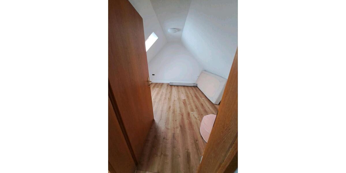 Dachgeschoßwohnung Aalen Ebnat - 3 Zimmer, 55 m&sup2;, 850&euro; | Angebot:27599860