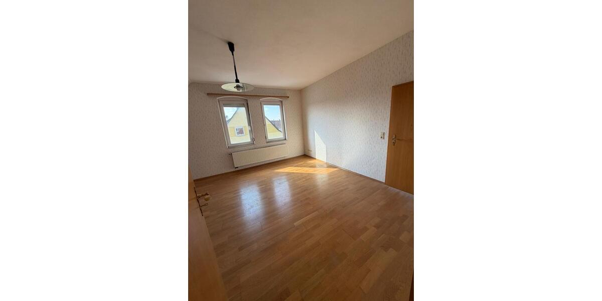 Etagenwohnung Aalen - 5 Zimmer, 120 m&sup2;, 1.500&euro; | Angebot:25920934