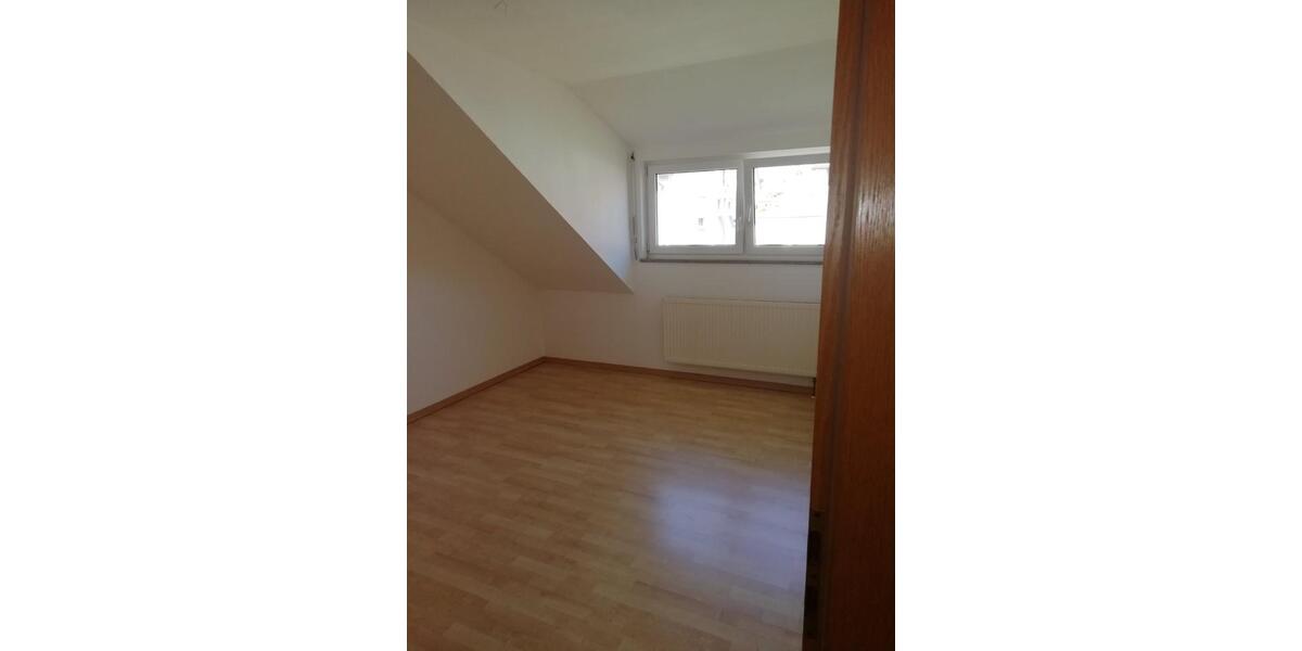 Dachgeschoßwohnung Schwäbisch Gmünd Bargau - 3 Zimmer, 81 m&sup2;, 830&euro; | Angebot:27604388