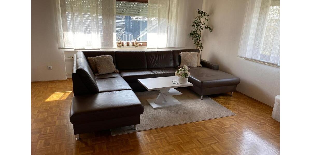 Erdgeschoßwohnung Rosenberg - 5.5 Zimmer, 142 m&sup2;, 1.200&euro; | Angebot:25944180