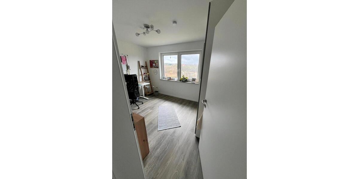 Etagenwohnung Jagstzell - 3.5 Zimmer, 104 m&sup2;, 1.000&euro; | Angebot:25948418