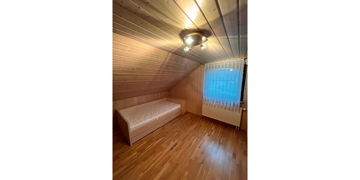Einfamilienhaus Nördlingen - 6 Zimmer, 124 m&sup2;, 1.400&euro; | Angebot:26471991