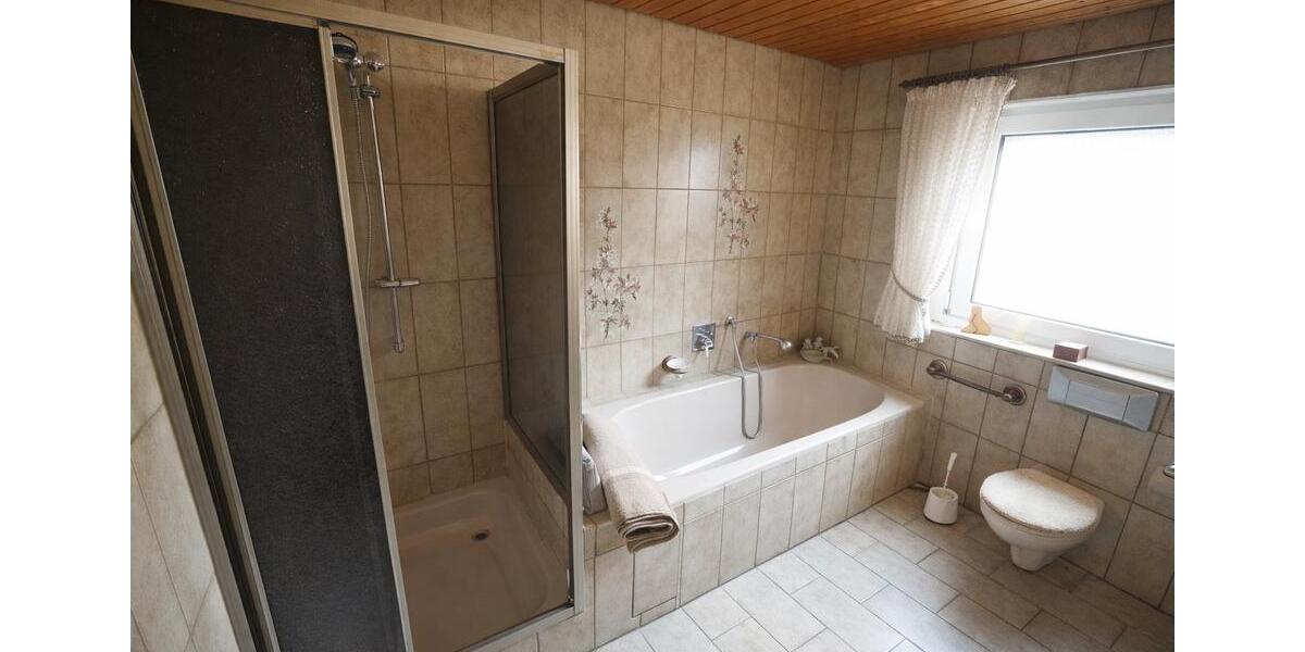 Mehrfamilienhaus, Wohnhaus Rainau - 12 Zimmer, 300 m&sup2;, 649.000&euro; | Angebot:26681437
