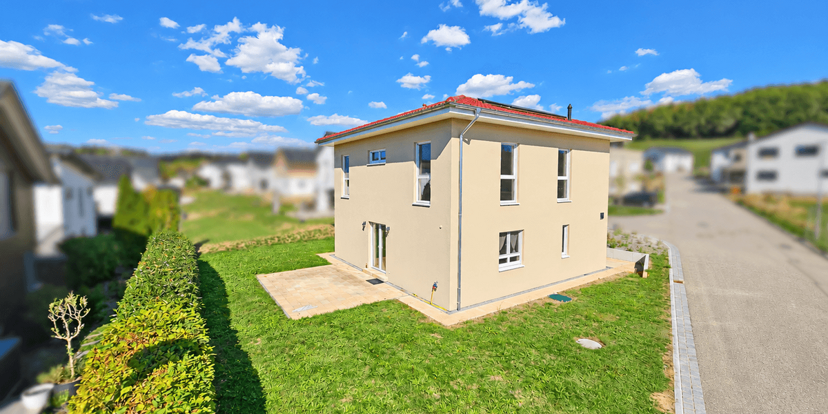 Neuwertige Stadtvilla mit ca. 160 m² Wohnfläche, Garten & 3 Stellplätzen, Energieklasse A - Einfamilienhaus Ottenbach | Angebot:27532436