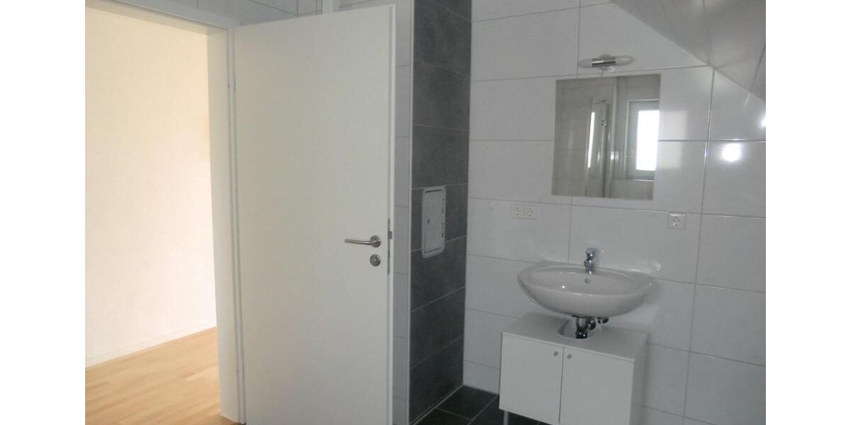 Dachgeschoßwohnung Ellwangen (Jagst) - 2 Zimmer, 66 m&sup2;, 620&euro; | Angebot:25418084