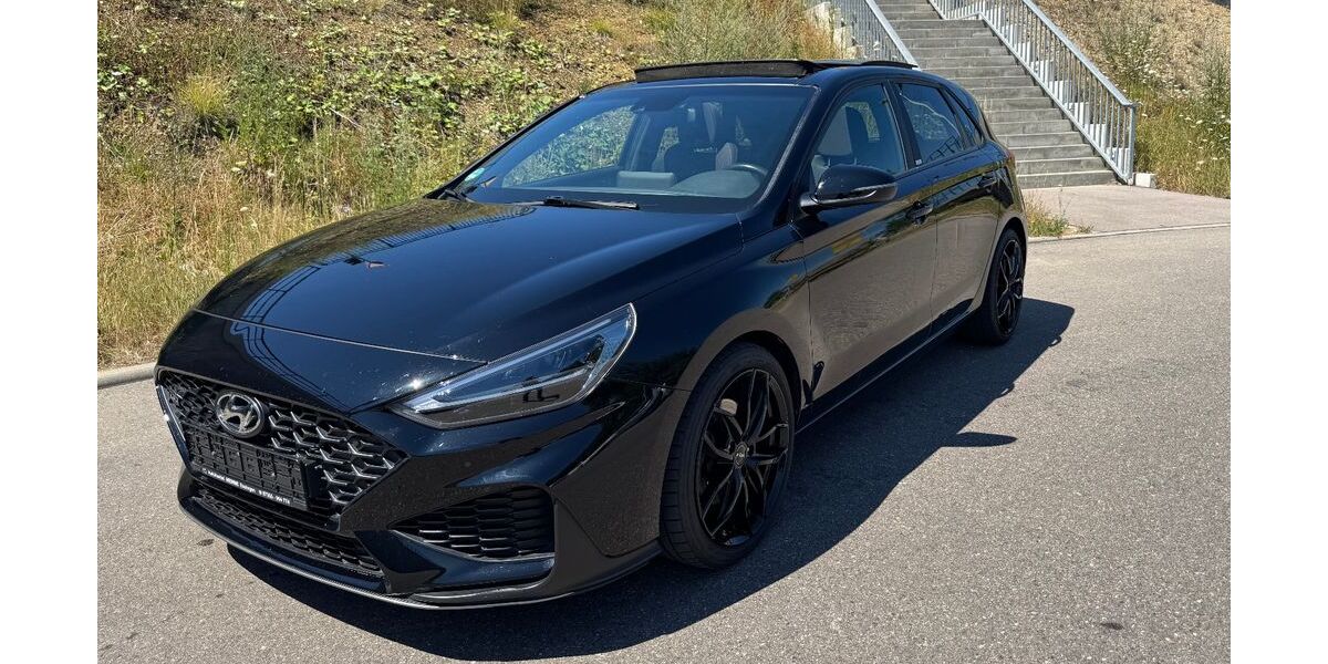 Hyundai i30 189.000 km 14.900 &euro; Essingen­­­ 73457
