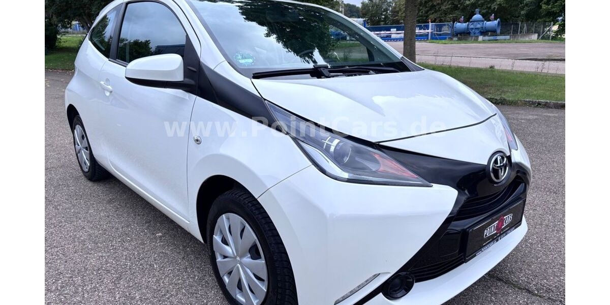 Toyota Aygo (X) 127.000 km 5.999 &euro; Essingen 73457