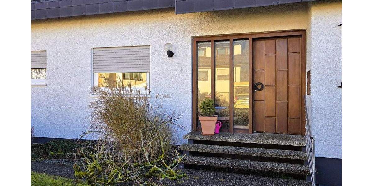 Mehrfamilienhaus, Wohnhaus Böbingen - 6 Zimmer, 209 m&sup2;, 659.000&euro; | Angebot:25853975