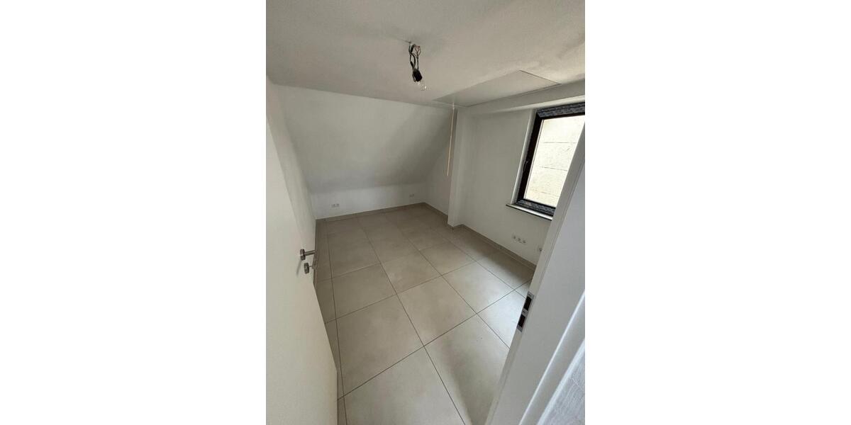Maisonettenwohnung Schwäbisch Gmünd Bargau - 6 Zimmer, 150 m&sup2;, 1.400&euro; | Angebot:27569581
