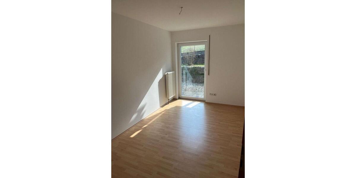 Etagenwohnung Oberkochen - 4.5 Zimmer, 103 m&sup2;, 1.200&euro; | Angebot:25887867